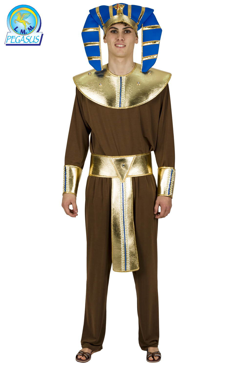 RADAMES UOMO CON PANTALONE E MAGLIETTA